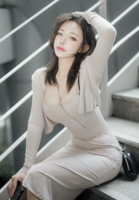 riri thisway beautiful actress img