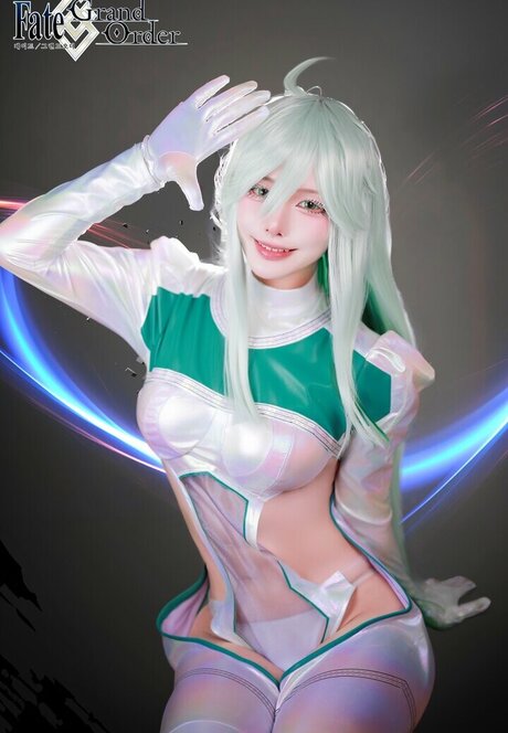 riri thisway erotic actress pics