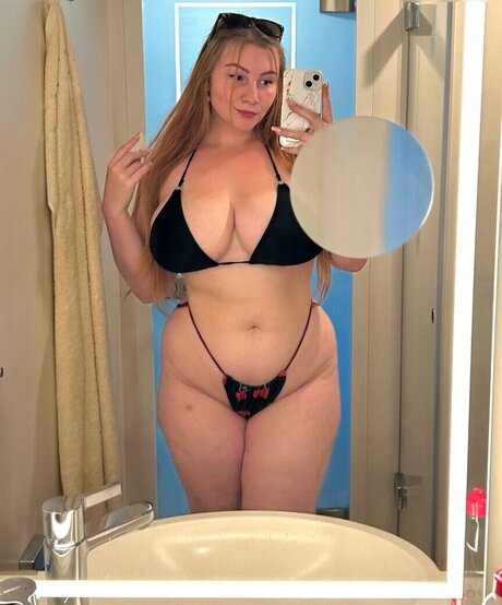 nerdy teen onlyfans beautiful pictures