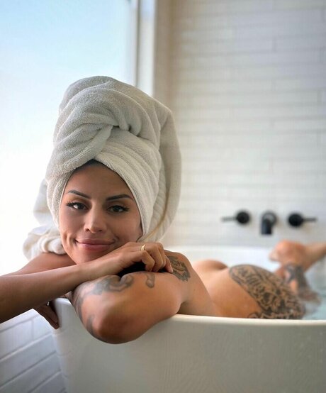 Breezy Foxx pretty star archive