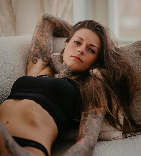 crossdresser onlyfans top pic