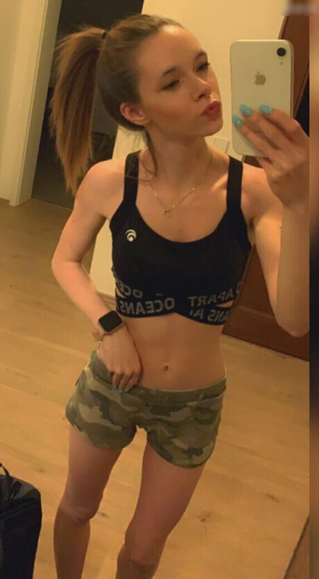 Mausistern beautiful actress img