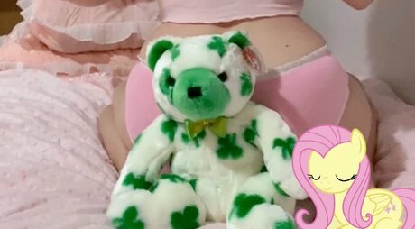 Moeponz beautiful model pictures