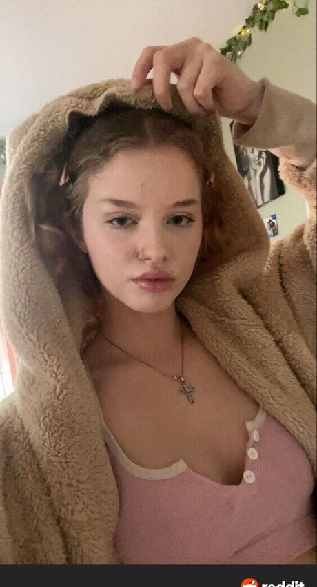 Gina Lynn model art photos