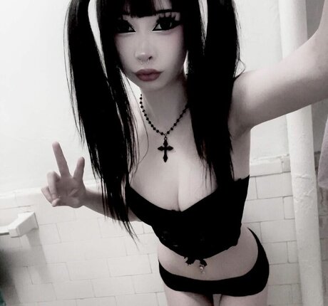 Sashad0ll pornstar hd image