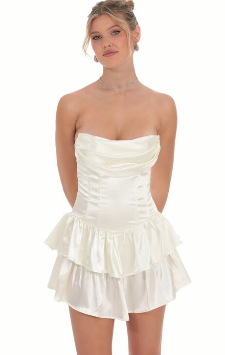 Sarah E Coomer star erotic photos