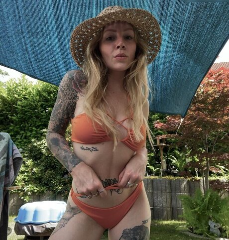 Denise Schwitalle hot model gallery