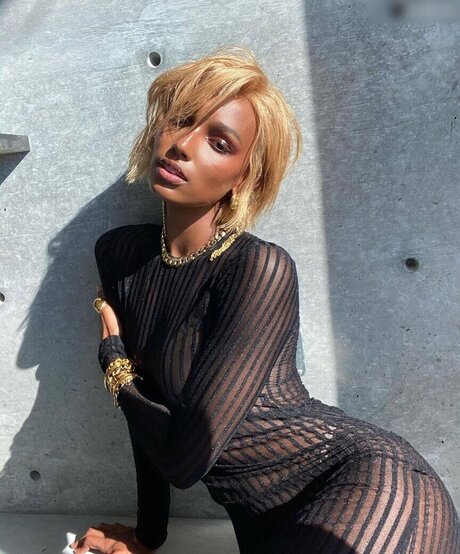 eating onlyfans beautiful porn image