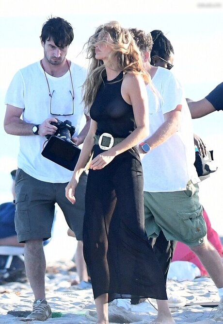 Gisele B ndchen naked star img