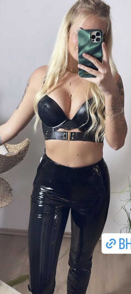 naked men onlyfans hot naked gallery