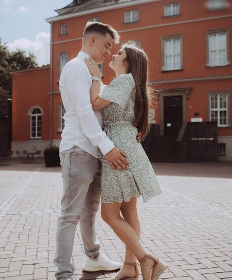 Mondwika top actress gallery