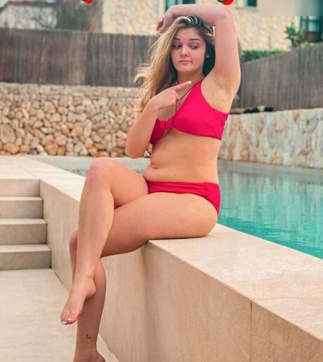 Mondwika model free pics