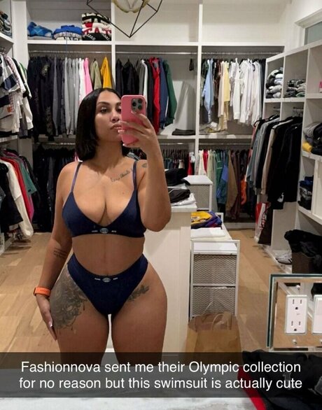 mirror onlyfans hot sexy gallery