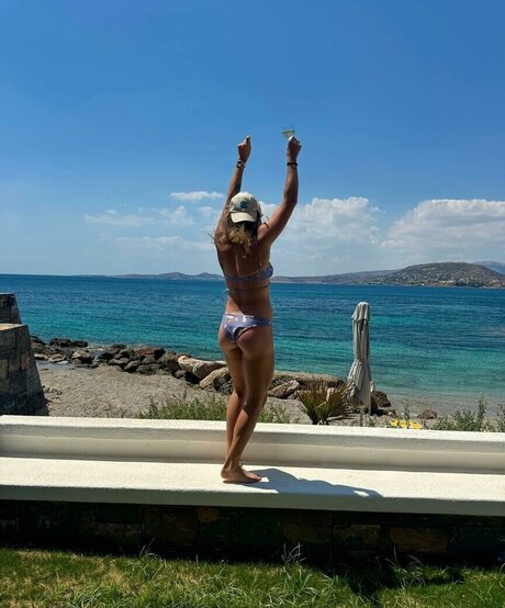 Aryna Sabalenka art actress photo