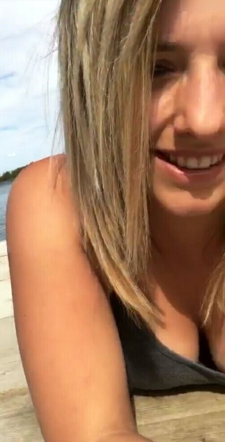 Alinas Landleben exclusive model images