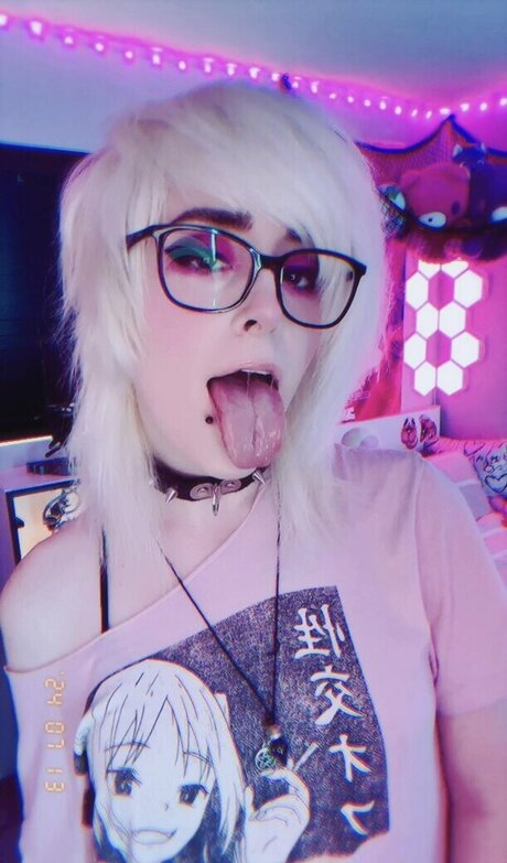 devilpuppi model porn galleries