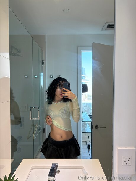 miaxrain erotic star picture