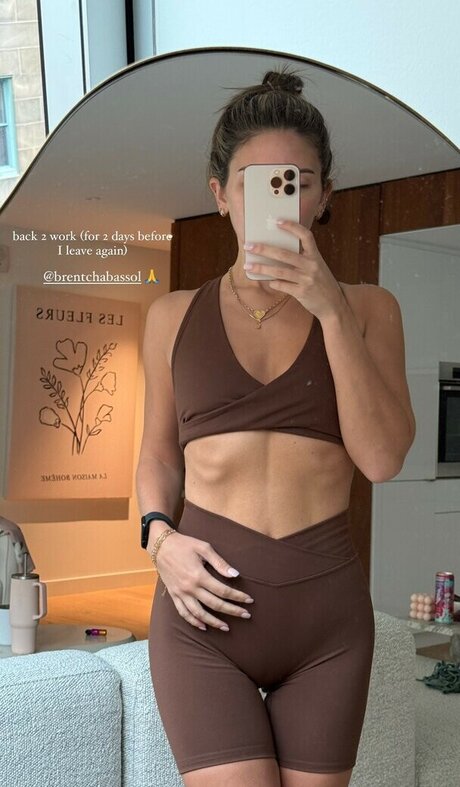 Carla Bezanson nice model pics