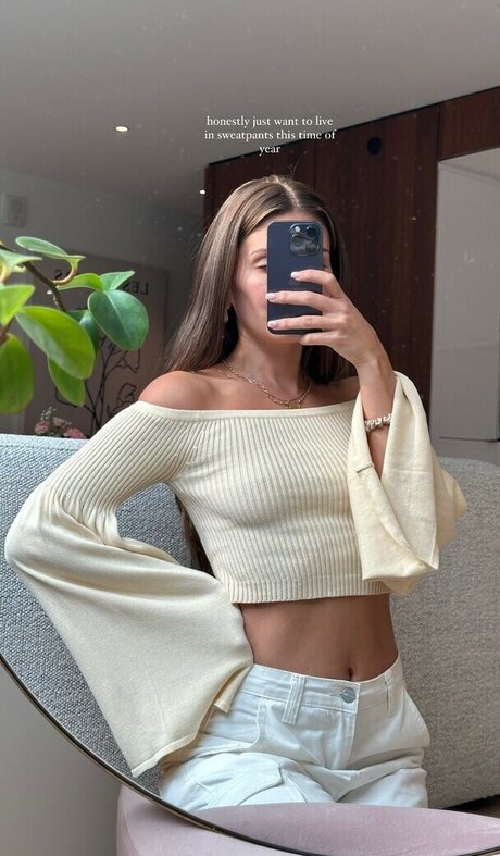 pregnant asian onlyfans top images