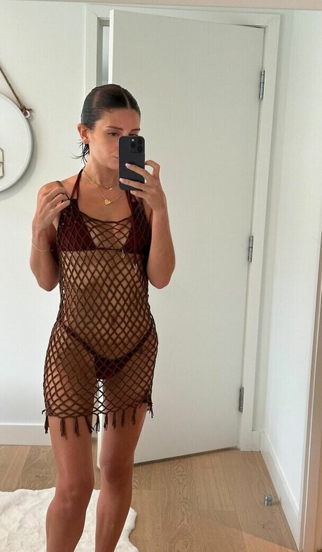 Carla Bezanson hot star photos