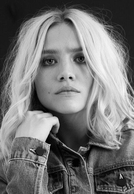 Maddie Hasson model hd images