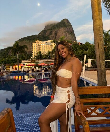 Lorrane Dos Santos nudes actress archive