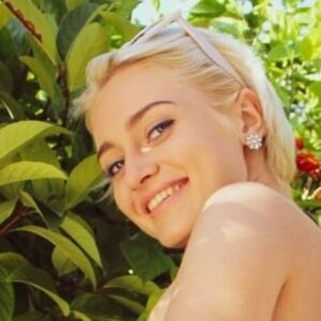 JooBeeLee Julia perfect actress pic