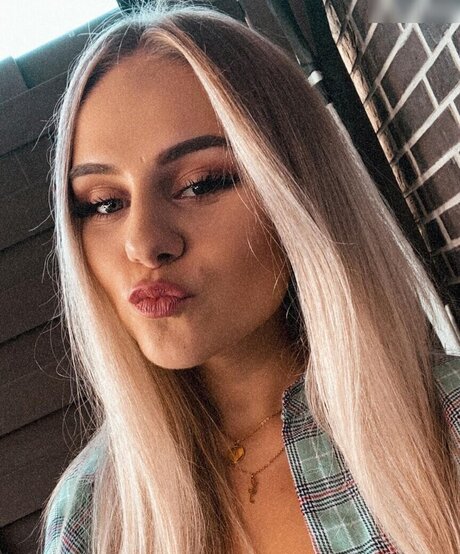 Wollnys exclusive model picture