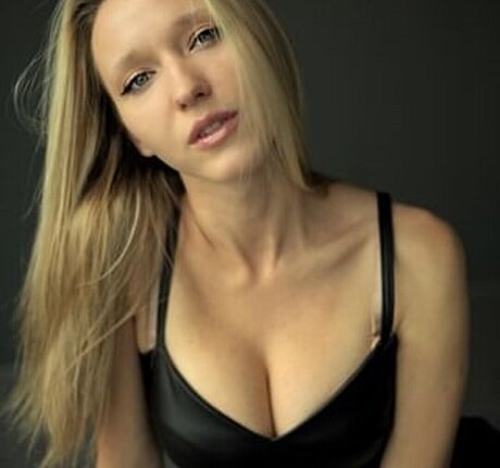 pawg threesome onlyfans hot img