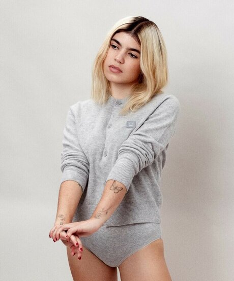 Molly Gallagher star naked photos