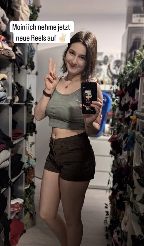 Haselnuuuss naked pornstar pics