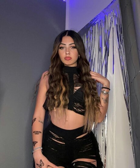 Luna Bufo model nude picture