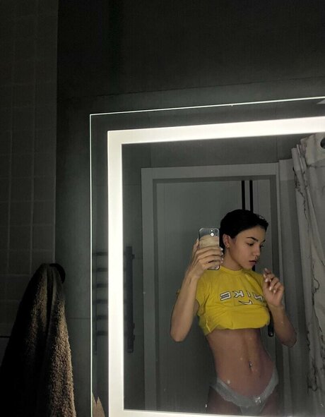 curvy shemale onlyfans best photos