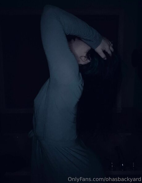 Annie Kundis model top galleries