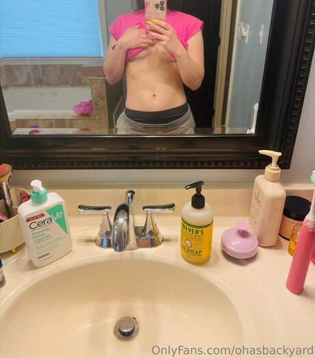 Annie Kundis model porn picture