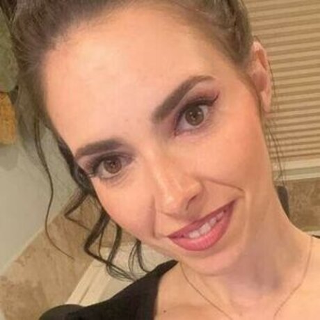 Annie Kundis nude star gallery