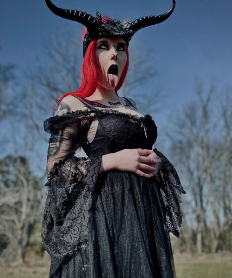 Carrie Cannie star best photos