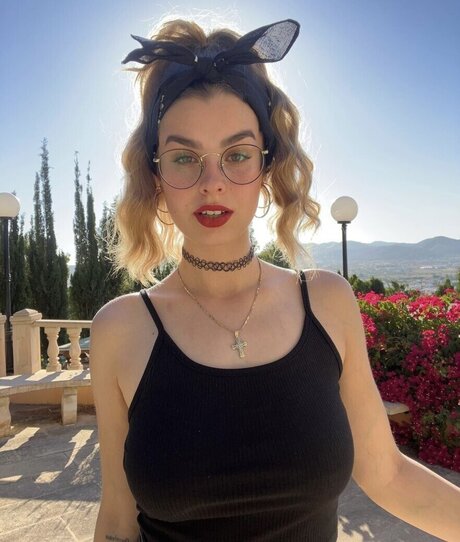 petite slut onlyfans top photos