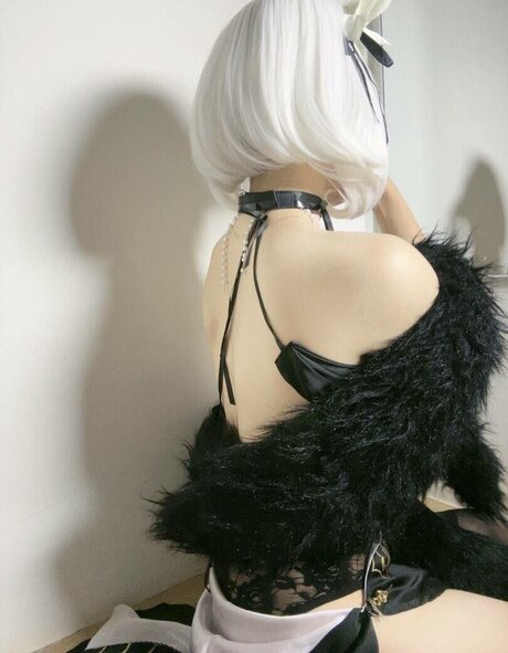 Niken Andalusi naked model pic