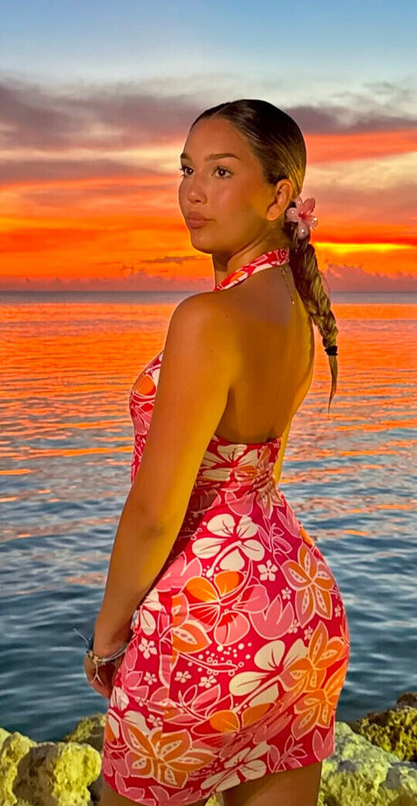 Kyara Maureen star beautiful picture