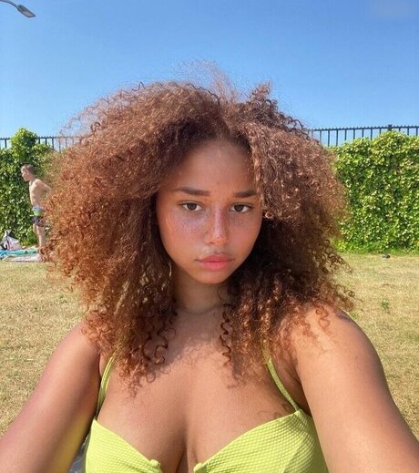 young onlyfans hot naked pics