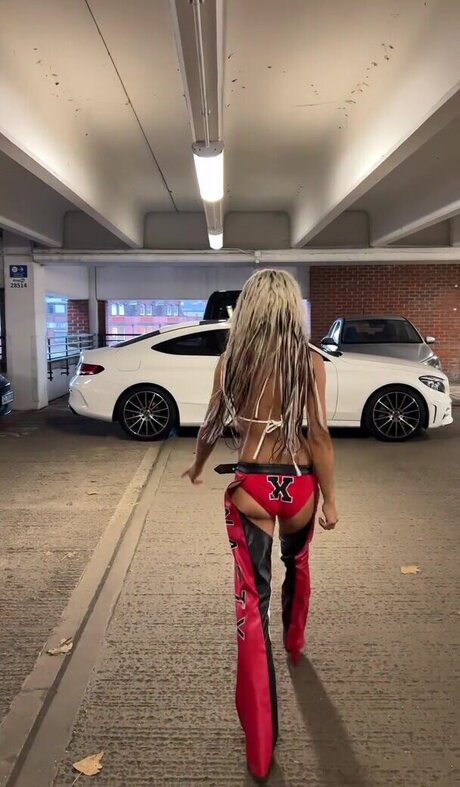 milf gangbang onlyfans art porn gallery