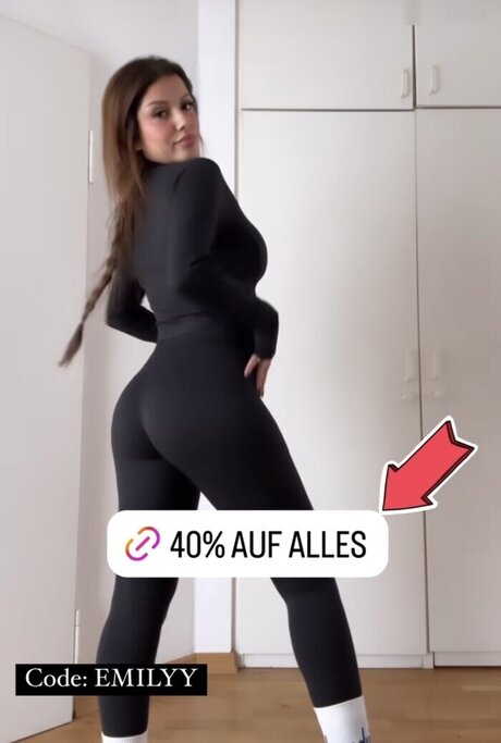 Emily Furz star pretty pic