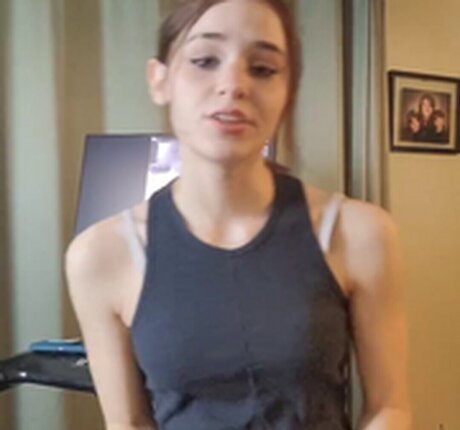 Dinawannabeee star adult picture