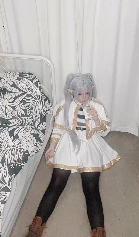 Meerxxxx model erotic pictures