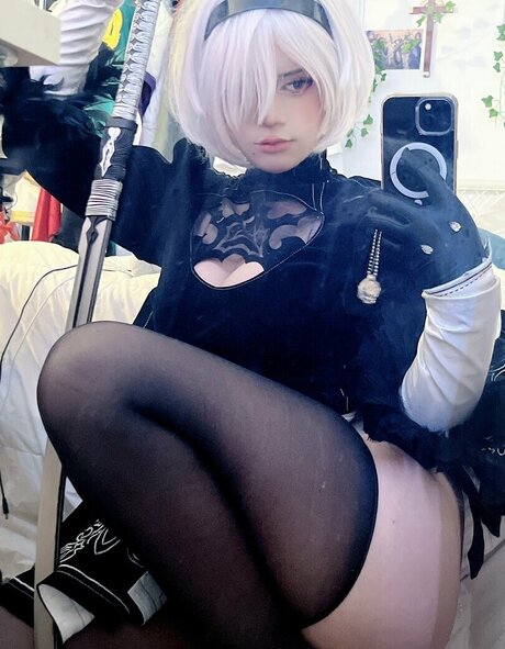 Meerxxxx model adult images