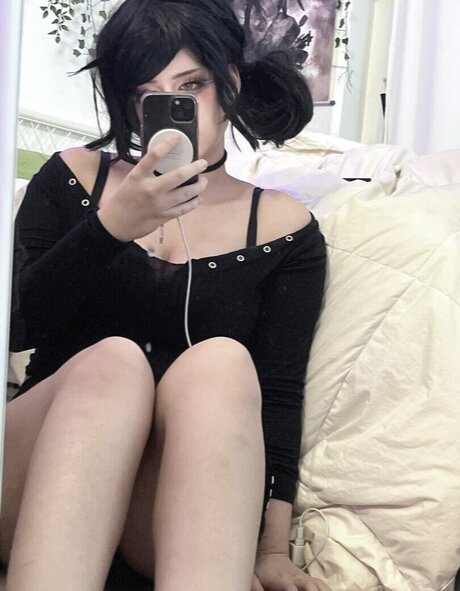 Meerxxxx erotic actress img