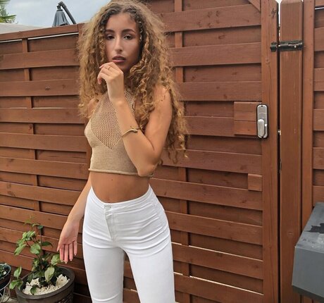 Jazmine Dyer perfect star pic