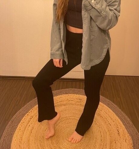 NoFaceLou high quality star photo