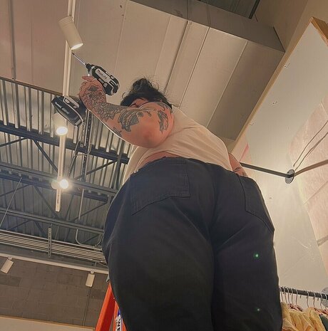 Venicecemetery exclusive pornstar img